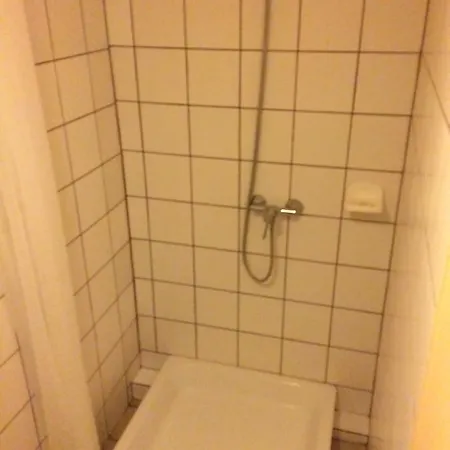 Stifler Hostal *